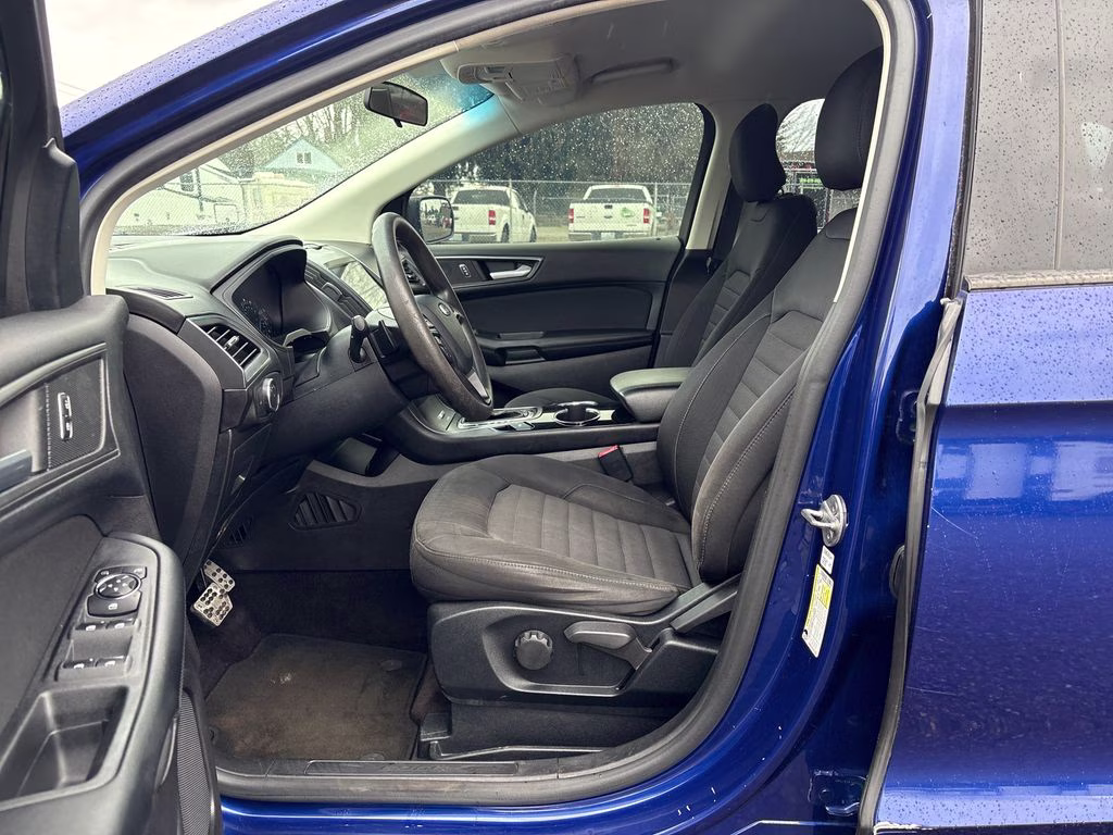 2015 Blue Metallic Ford Edge SE AWD SUV