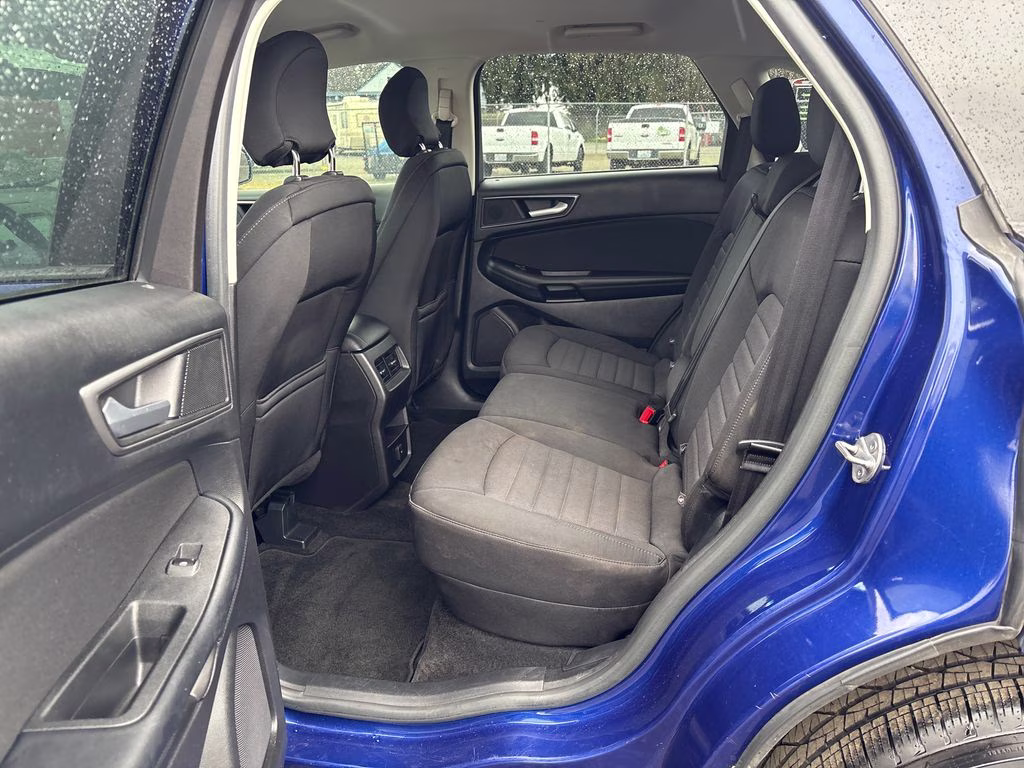 2015 Blue Metallic Ford Edge SE AWD SUV