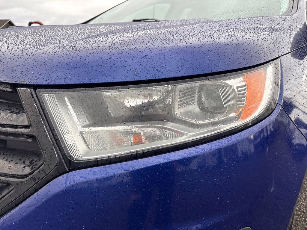 2015 Blue Metallic Ford Edge SE AWD SUV