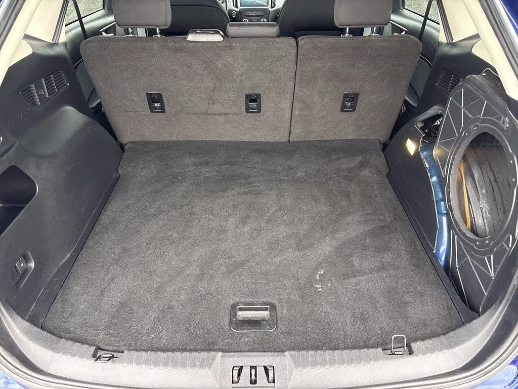 2015 Blue Metallic Ford Edge SE AWD SUV