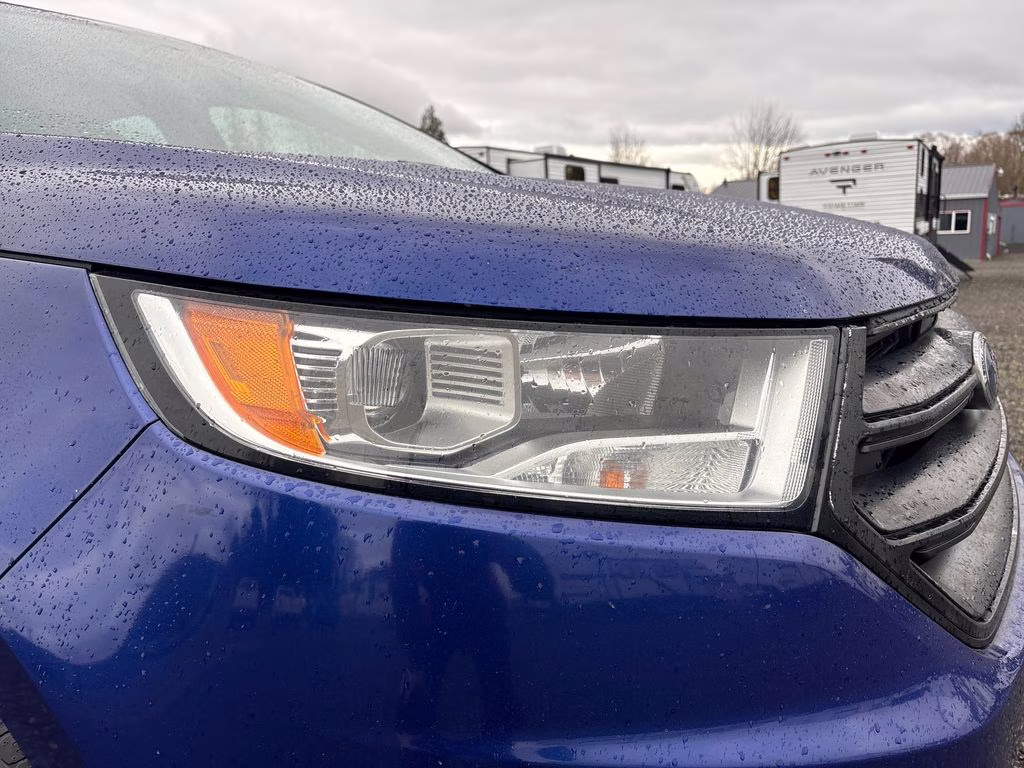 2015 Blue Metallic Ford Edge SE AWD SUV
