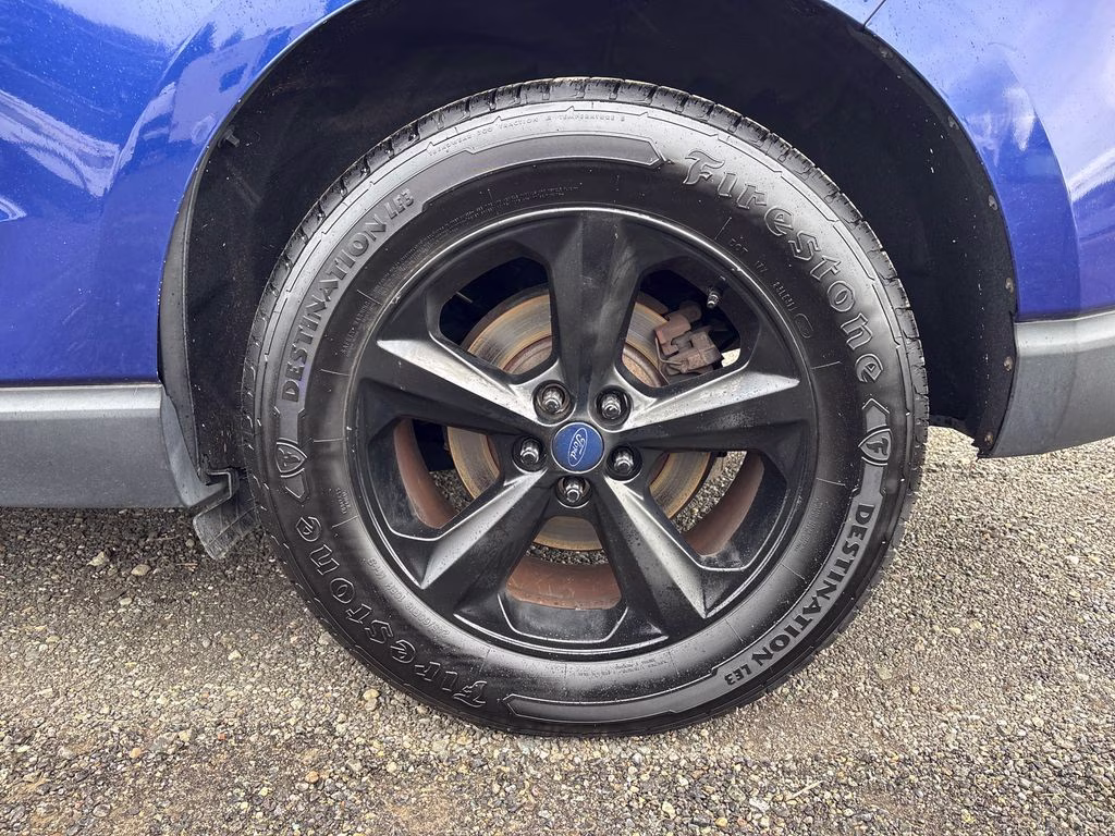 2015 Blue Metallic Ford Edge SE AWD SUV