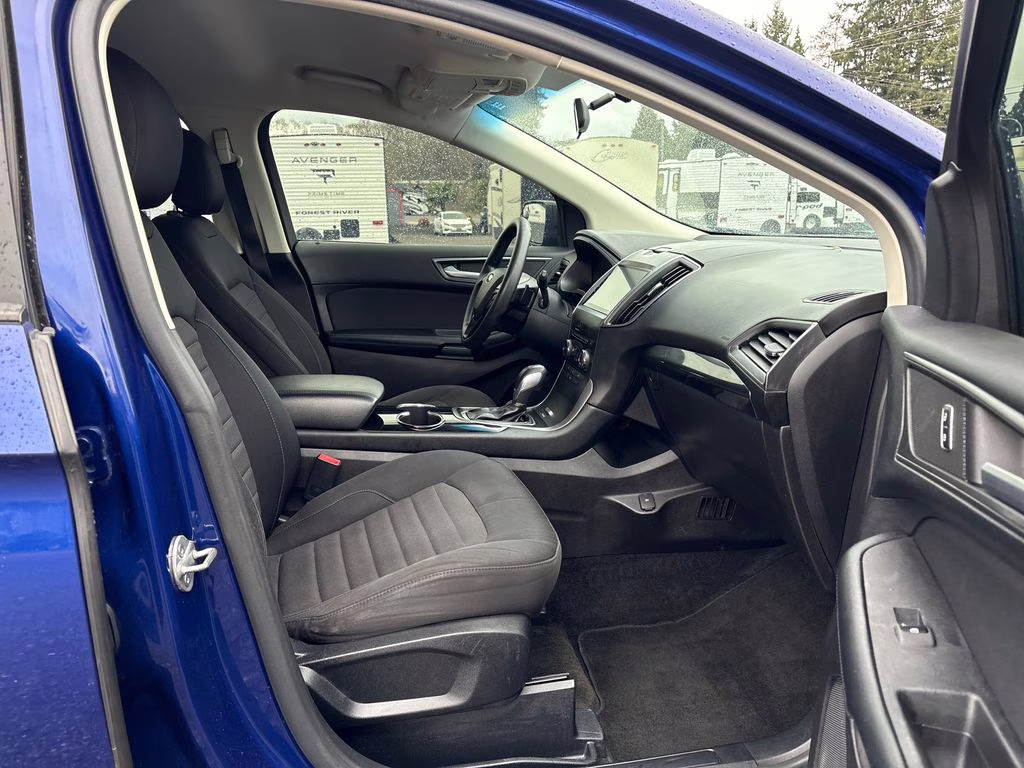 2015 Blue Metallic Ford Edge SE AWD SUV