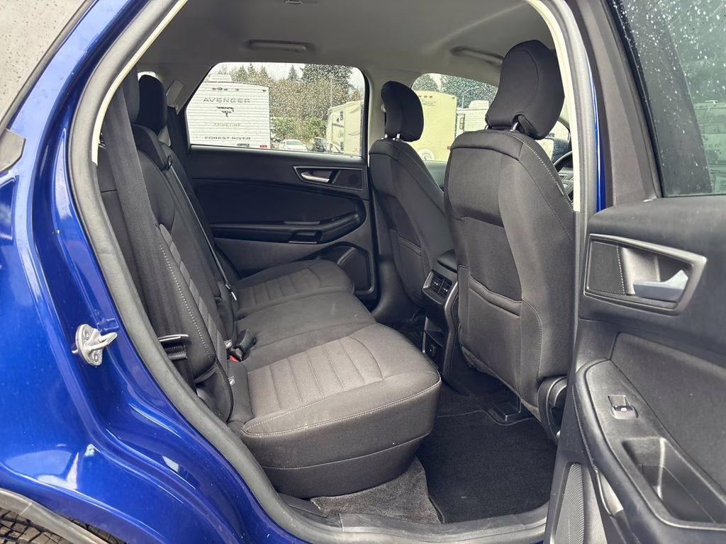 2015 Blue Metallic Ford Edge SE AWD SUV