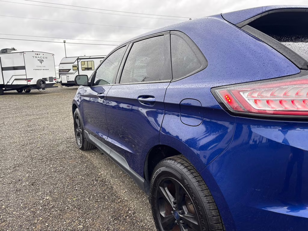 2015 Blue Metallic Ford Edge SE AWD SUV