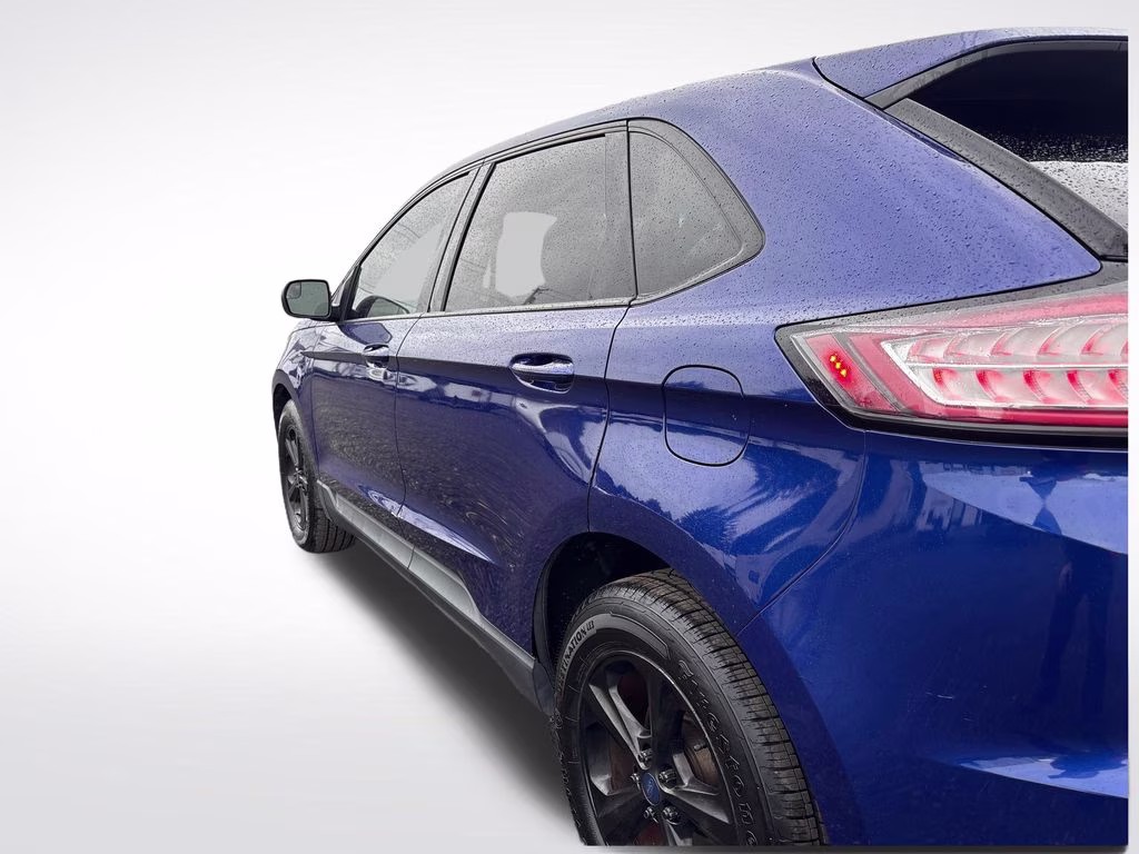 2015 Blue Metallic Ford Edge SE AWD SUV