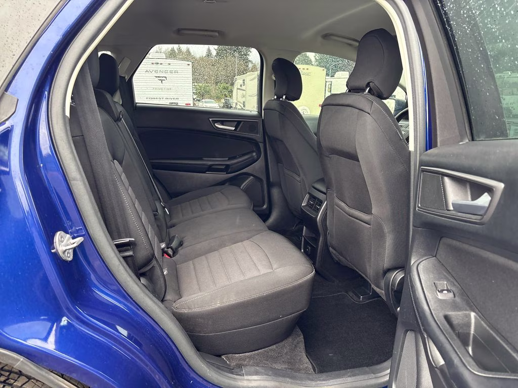 2015 Blue Metallic Ford Edge SE AWD SUV