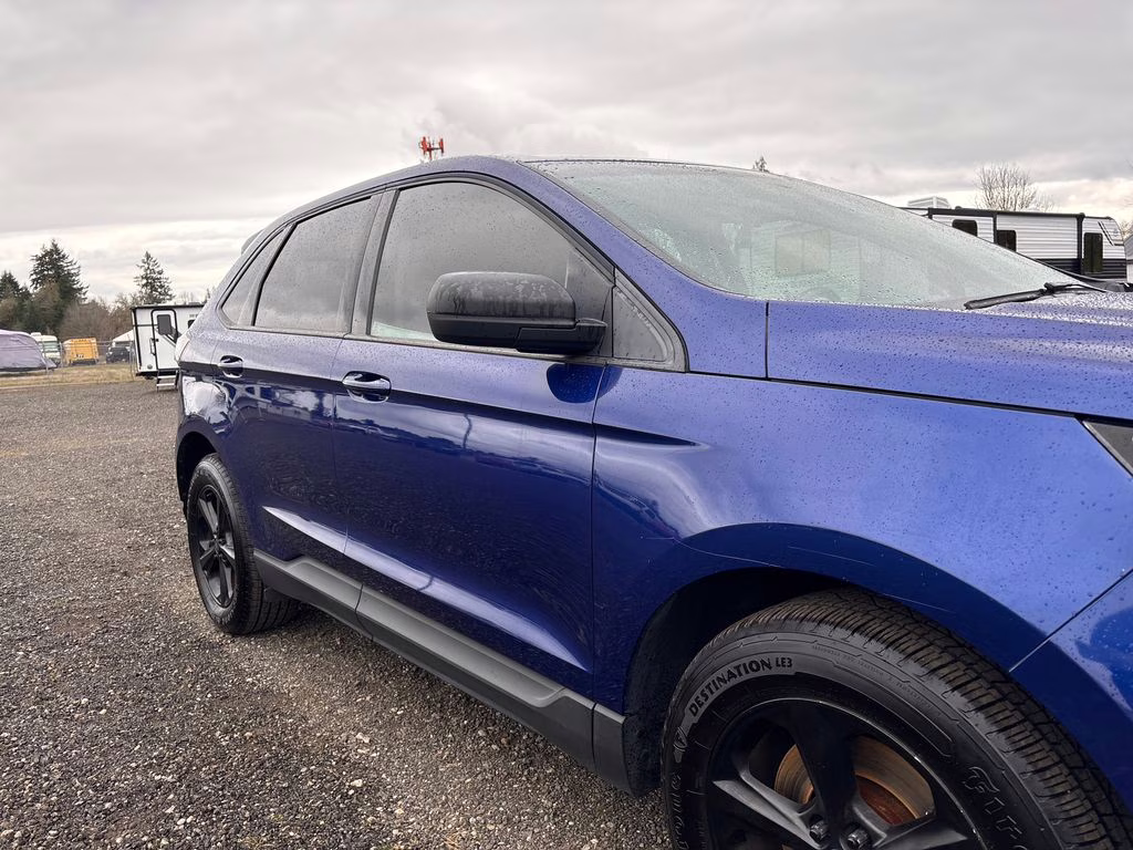 2015 Blue Metallic Ford Edge SE AWD SUV