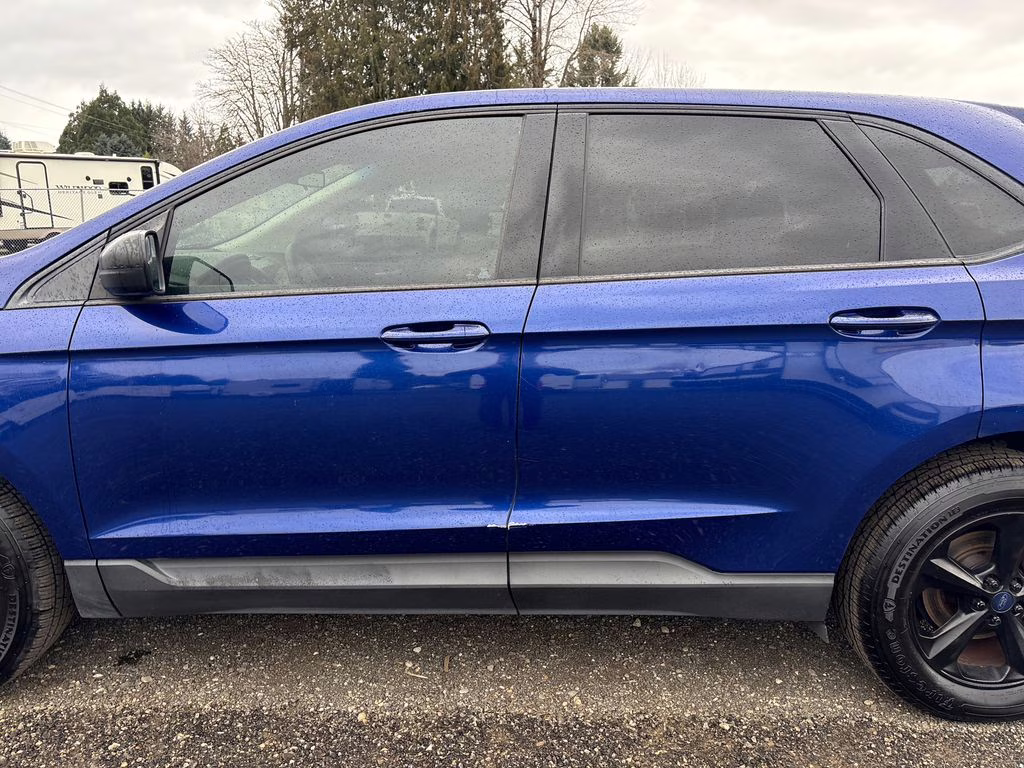 2015 Blue Metallic Ford Edge SE AWD SUV
