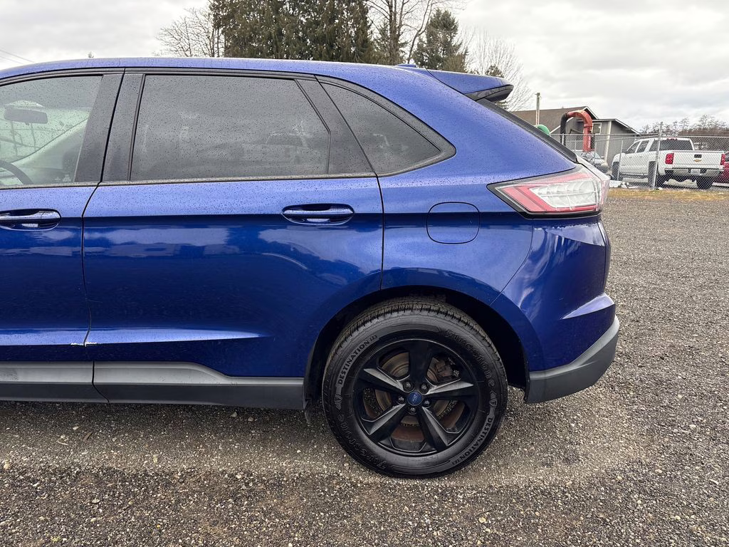 2015 Blue Metallic Ford Edge SE AWD SUV