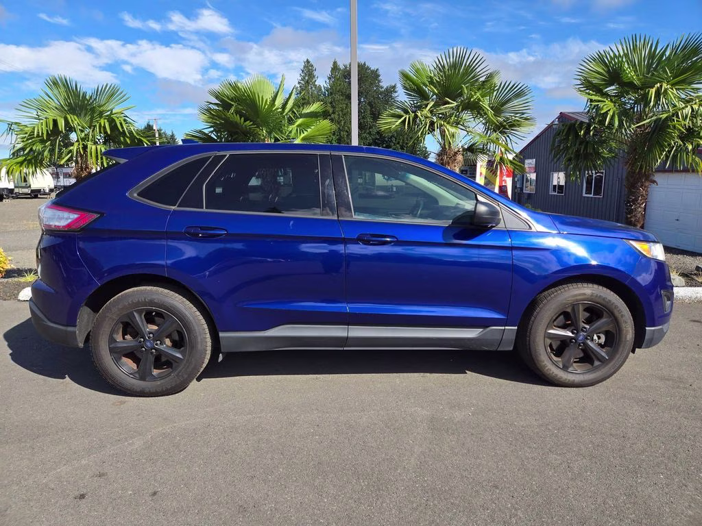 2015 Blue Metallic Ford Edge SE AWD SUV