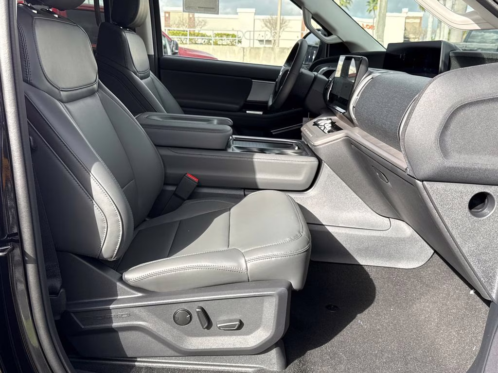 2026 Agate Black Metallic Ford Expedition Active RWD SUV