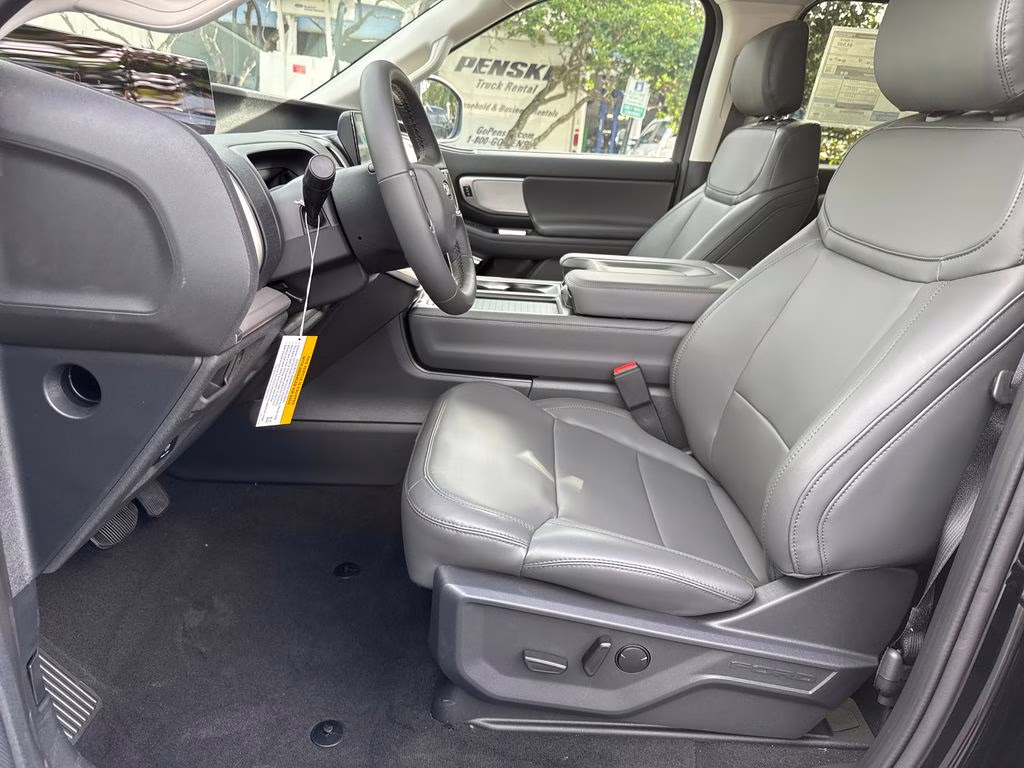 2026 Agate Black Metallic Ford Expedition Active RWD SUV