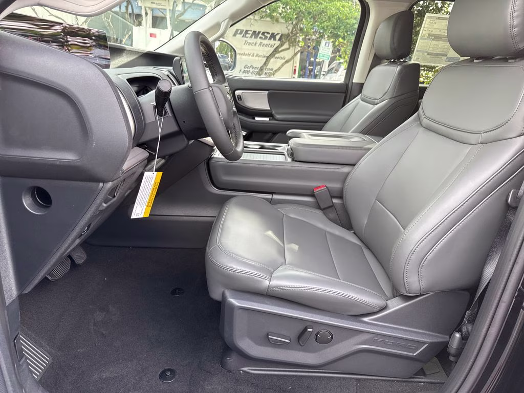 2026 Agate Black Metallic Ford Expedition Active RWD SUV