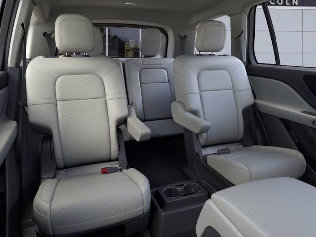 2026 Pristine White Metallic Tri-Coat Lincoln Aviator Premiere RWD SUV