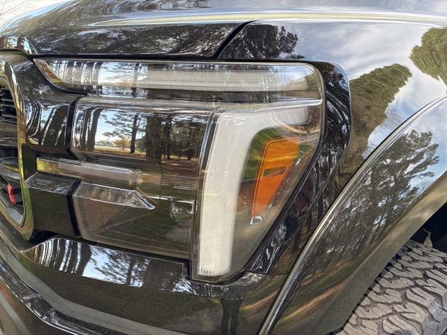 2026 Black Metallic Ford F-150 Lariat BLACK WIDOW 4X4 Truck