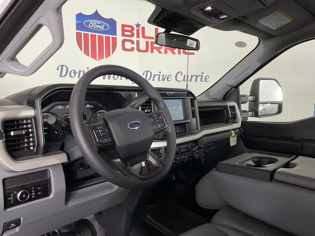 2026 Oxford White Ford Super Duty F-350 DRW XL 4X4 Truck