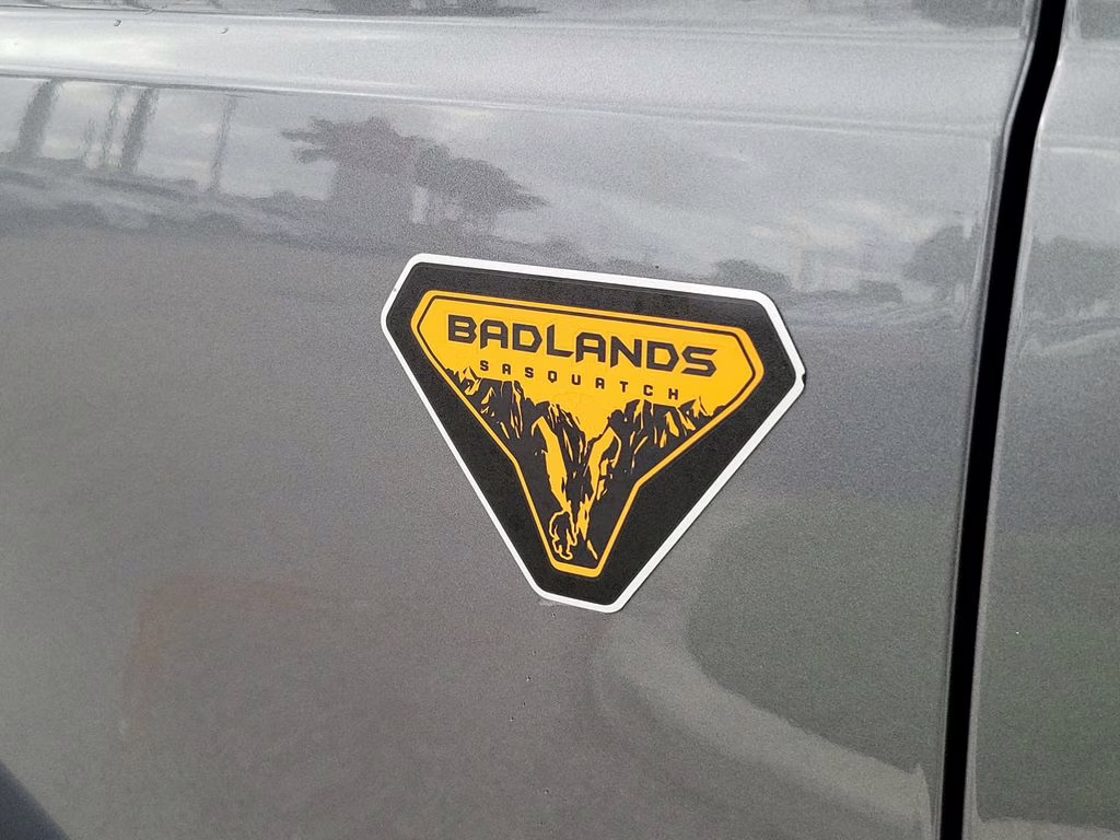 2022 Gray Metallic Ford Bronco Badlands 4X4 SUV