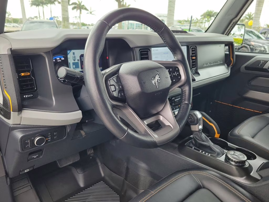 2022 Gray Metallic Ford Bronco Badlands 4X4 SUV