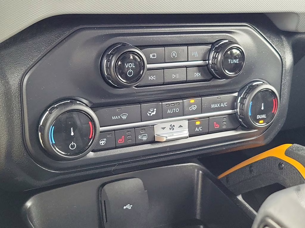 2022 Gray Metallic Ford Bronco Badlands 4X4 SUV