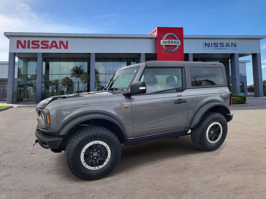 2022 Gray Metallic Ford Bronco Badlands 4X4 SUV