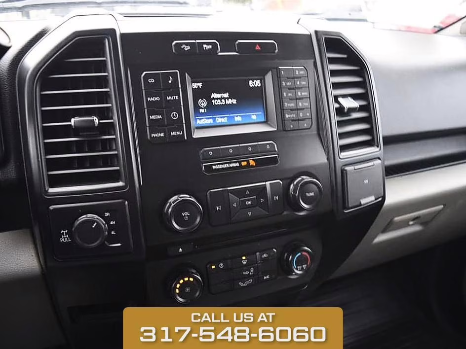 2017 Oxford White Ford F-150 XL 4X4 Truck