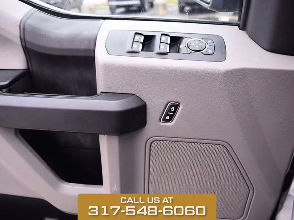 2017 Oxford White Ford F-150 XL 4X4 Truck