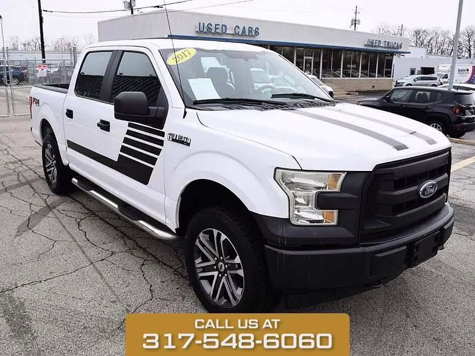2017 Oxford White Ford F-150 XL 4X4 Truck