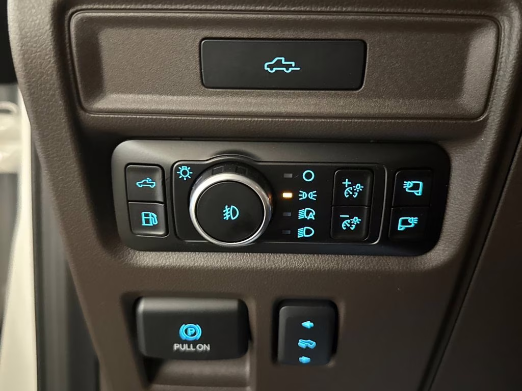 2026 Star White Metallic Tri-Coat Ford F-150 King Ranch 4X4 Truck