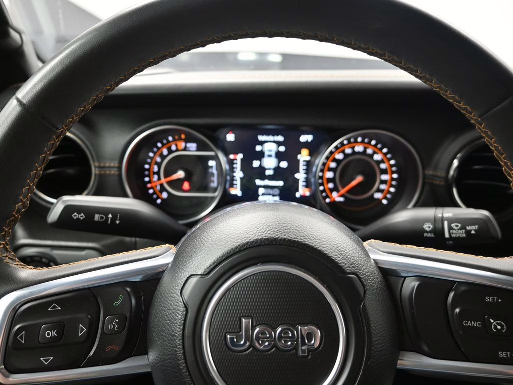 2023 Bright White Clearcoat Jeep Gladiator High Altitude 4X4 Truck