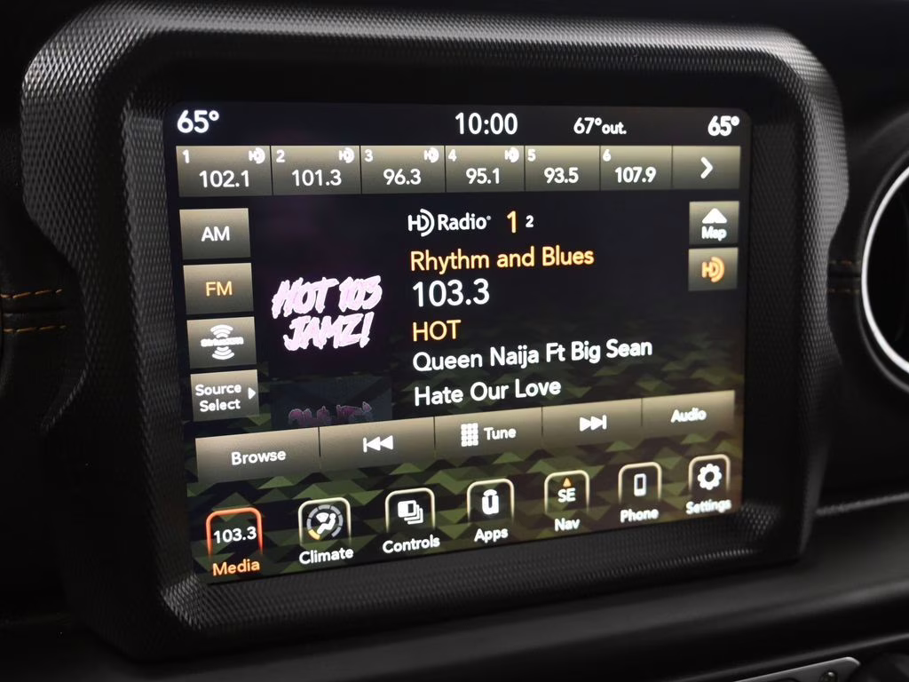 2023 Bright White Clearcoat Jeep Gladiator High Altitude 4X4 Truck