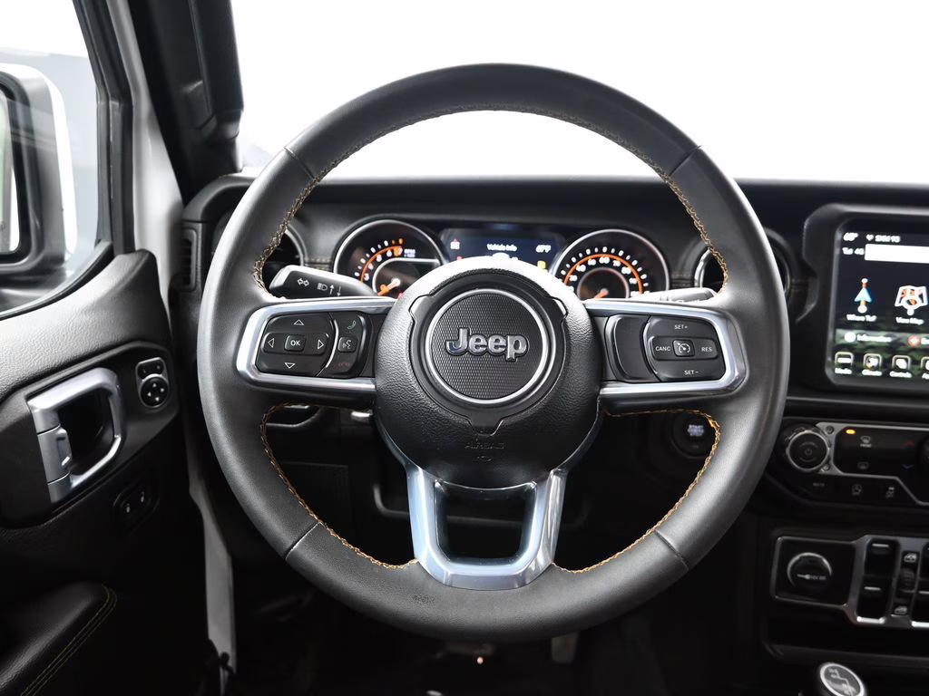 2023 Bright White Clearcoat Jeep Gladiator High Altitude 4X4 Truck