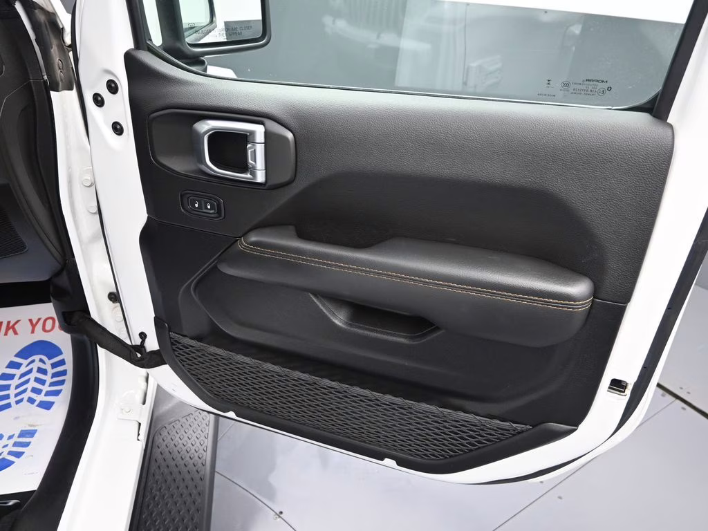 2023 Bright White Clearcoat Jeep Gladiator High Altitude 4X4 Truck