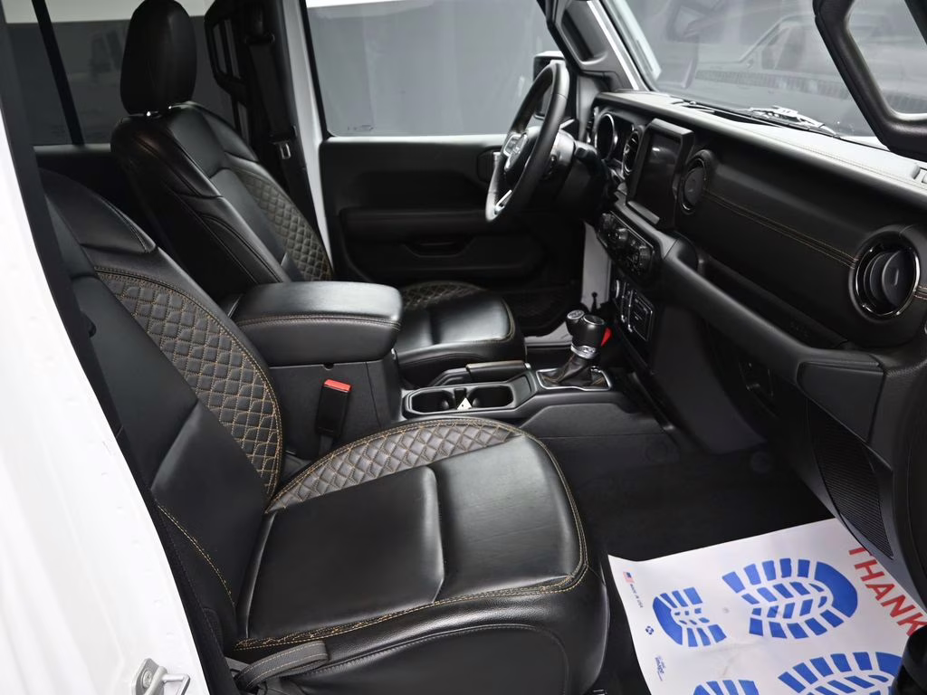 2023 Bright White Clearcoat Jeep Gladiator High Altitude 4X4 Truck