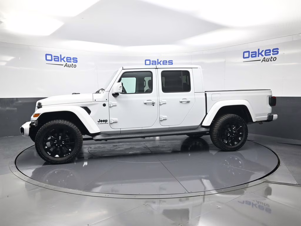 2023 Bright White Clearcoat Jeep Gladiator High Altitude 4X4 Truck