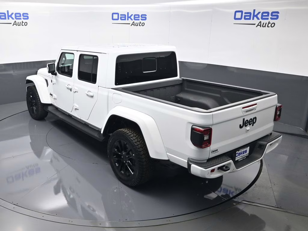 2023 Bright White Clearcoat Jeep Gladiator High Altitude 4X4 Truck