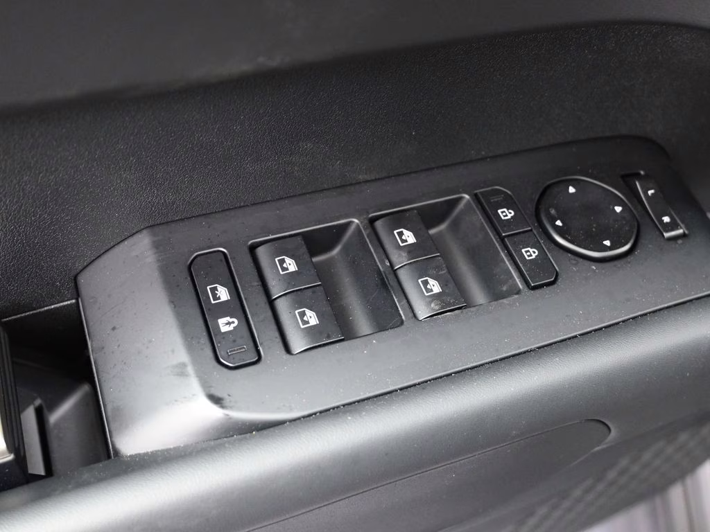 2027 Ebony Black Kia Telluride LX FWD SUV