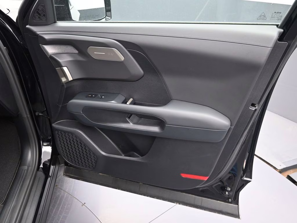 2027 Ebony Black Kia Telluride LX FWD SUV