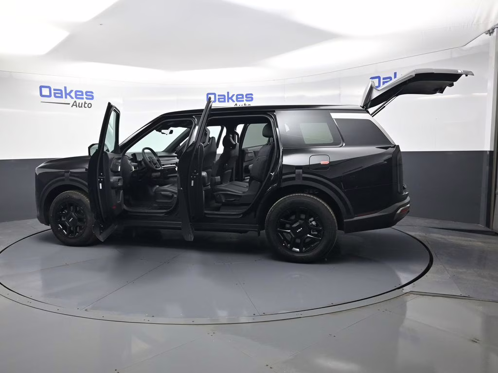 2027 Ebony Black Kia Telluride LX FWD SUV