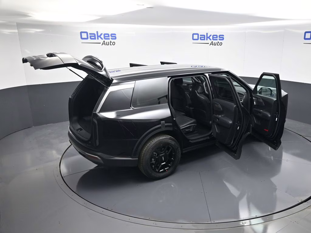 2027 Ebony Black Kia Telluride LX FWD SUV