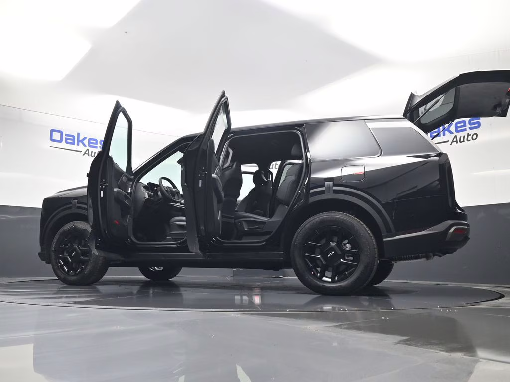 2027 Ebony Black Kia Telluride LX FWD SUV