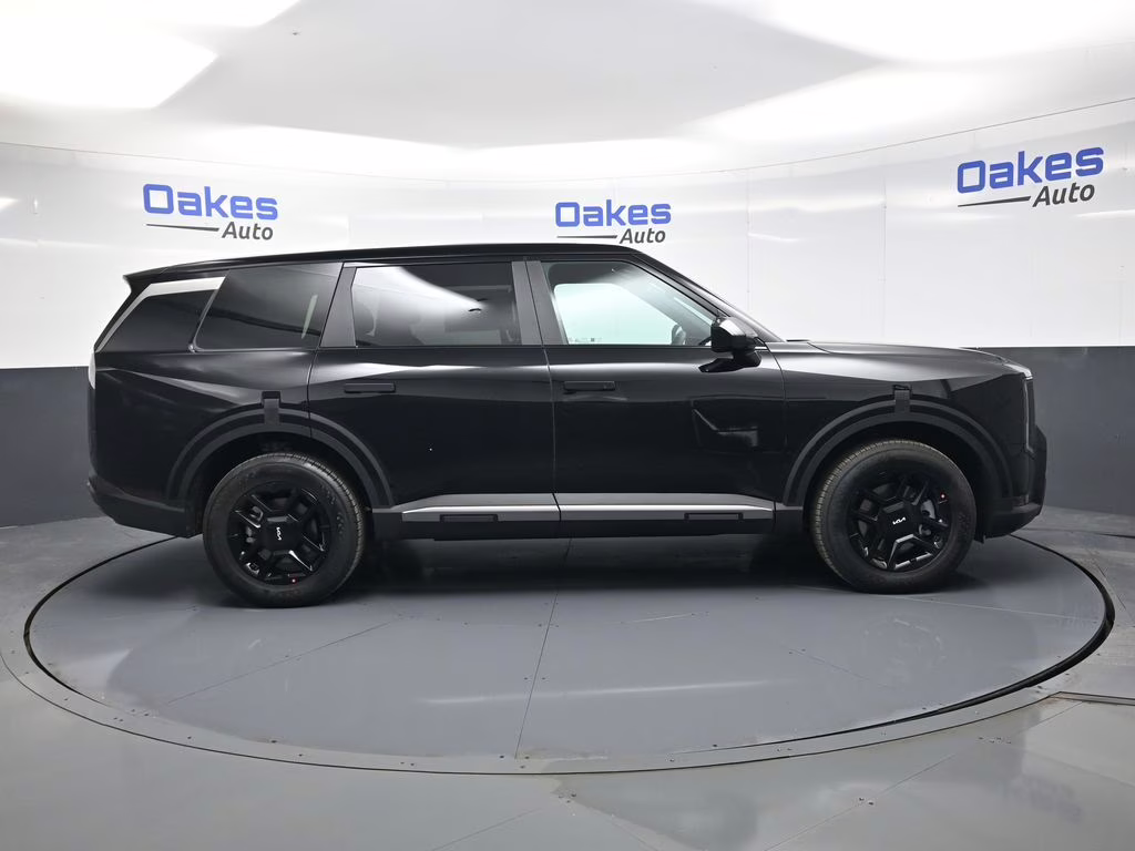 2027 Ebony Black Kia Telluride LX FWD SUV