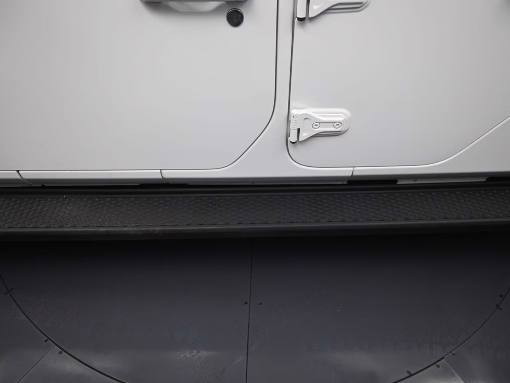 2023 Bright White Clearcoat Jeep Gladiator High Altitude 4X4 Truck