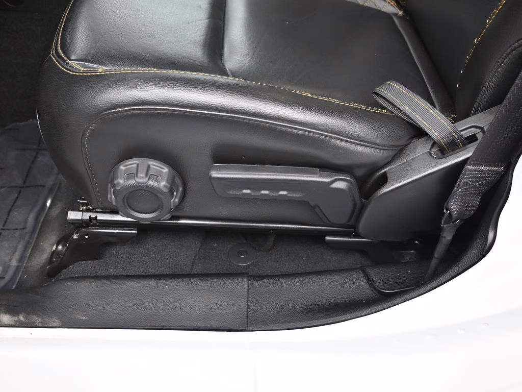 2023 Bright White Clearcoat Jeep Gladiator High Altitude 4X4 Truck