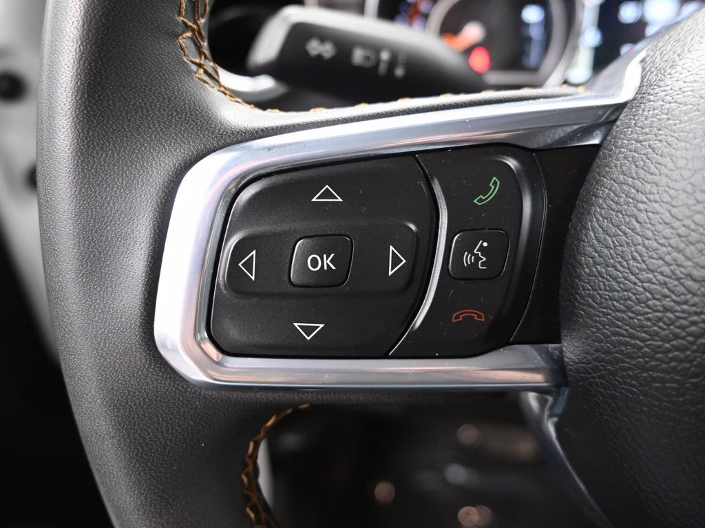 2023 Bright White Clearcoat Jeep Gladiator High Altitude 4X4 Truck