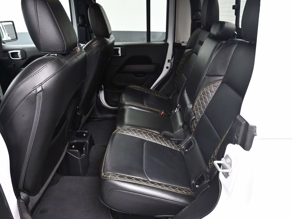 2023 Bright White Clearcoat Jeep Gladiator High Altitude 4X4 Truck