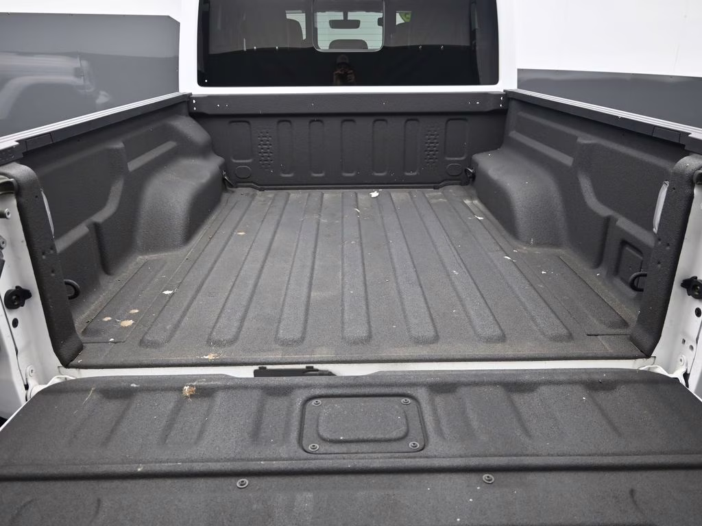 2023 Bright White Clearcoat Jeep Gladiator High Altitude 4X4 Truck