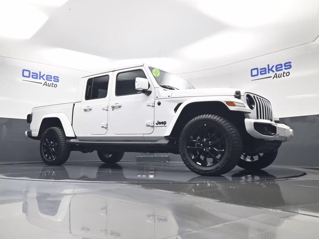2023 Bright White Clearcoat Jeep Gladiator High Altitude 4X4 Truck