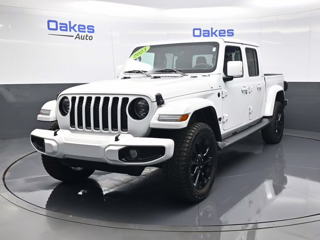 2023 Bright White Clearcoat Jeep Gladiator High Altitude 4X4 Truck