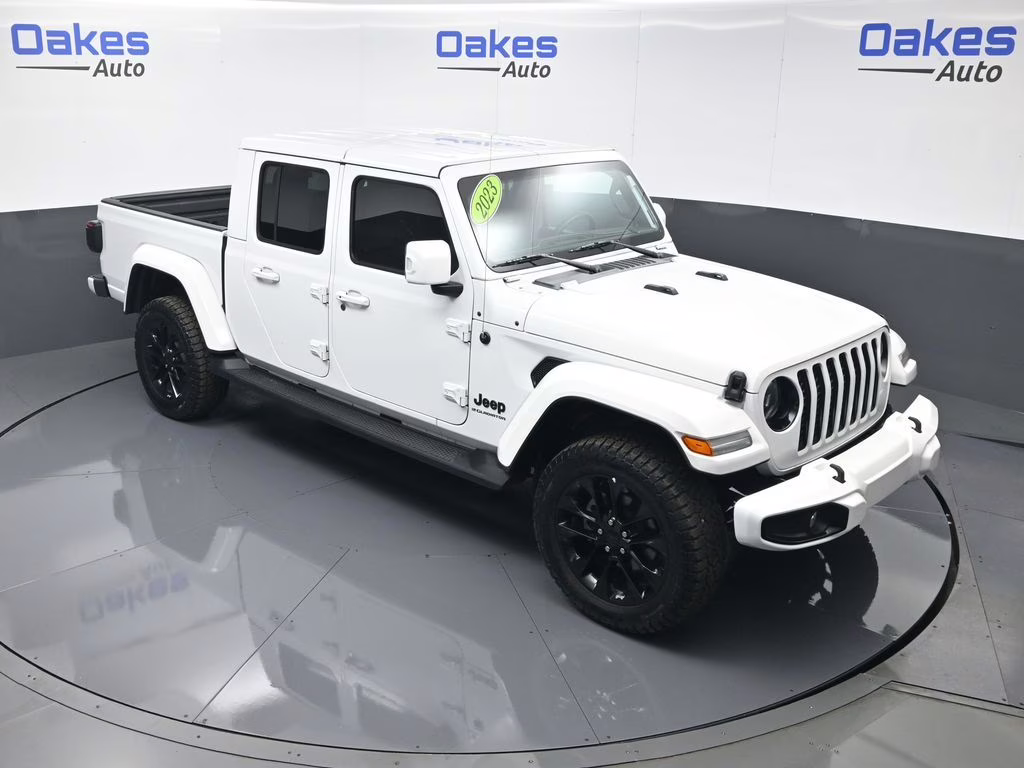 2023 Bright White Clearcoat Jeep Gladiator High Altitude 4X4 Truck